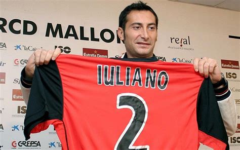 mark iuliano moglie